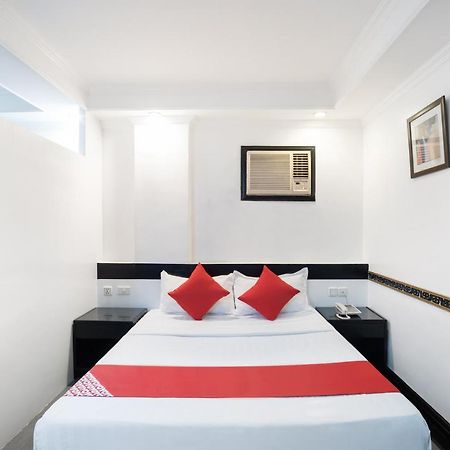 Oyo 138 White Palace Hotel Manila Exterior photo