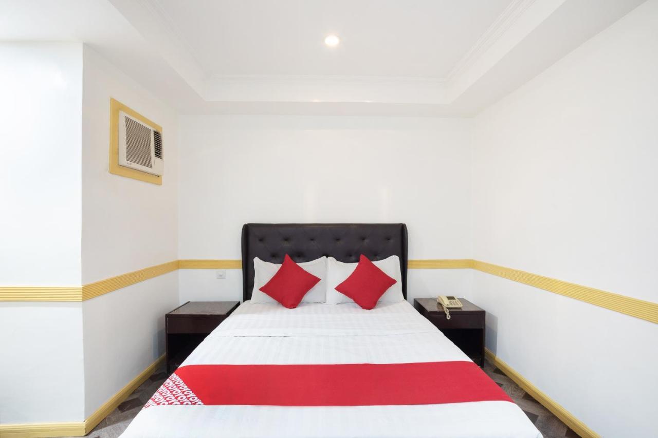 Oyo 138 White Palace Hotel Manila Exterior photo