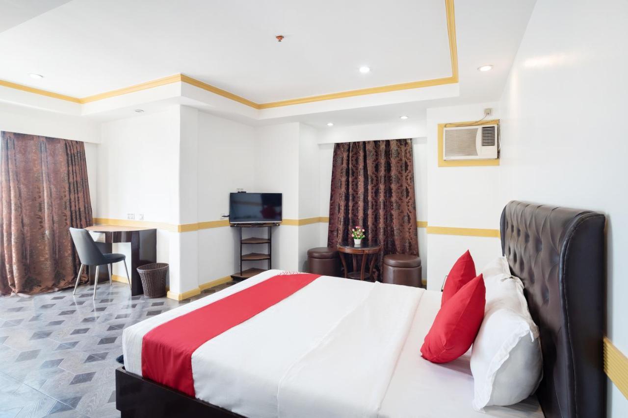 Oyo 138 White Palace Hotel Manila Exterior photo